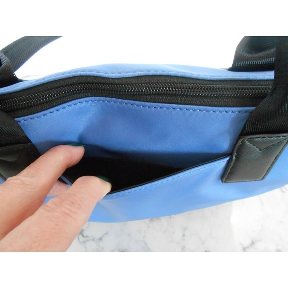 Michael Kors Sport Nylon Large Top Zip Tote Oxford Blue/black - Picture 5 of 9